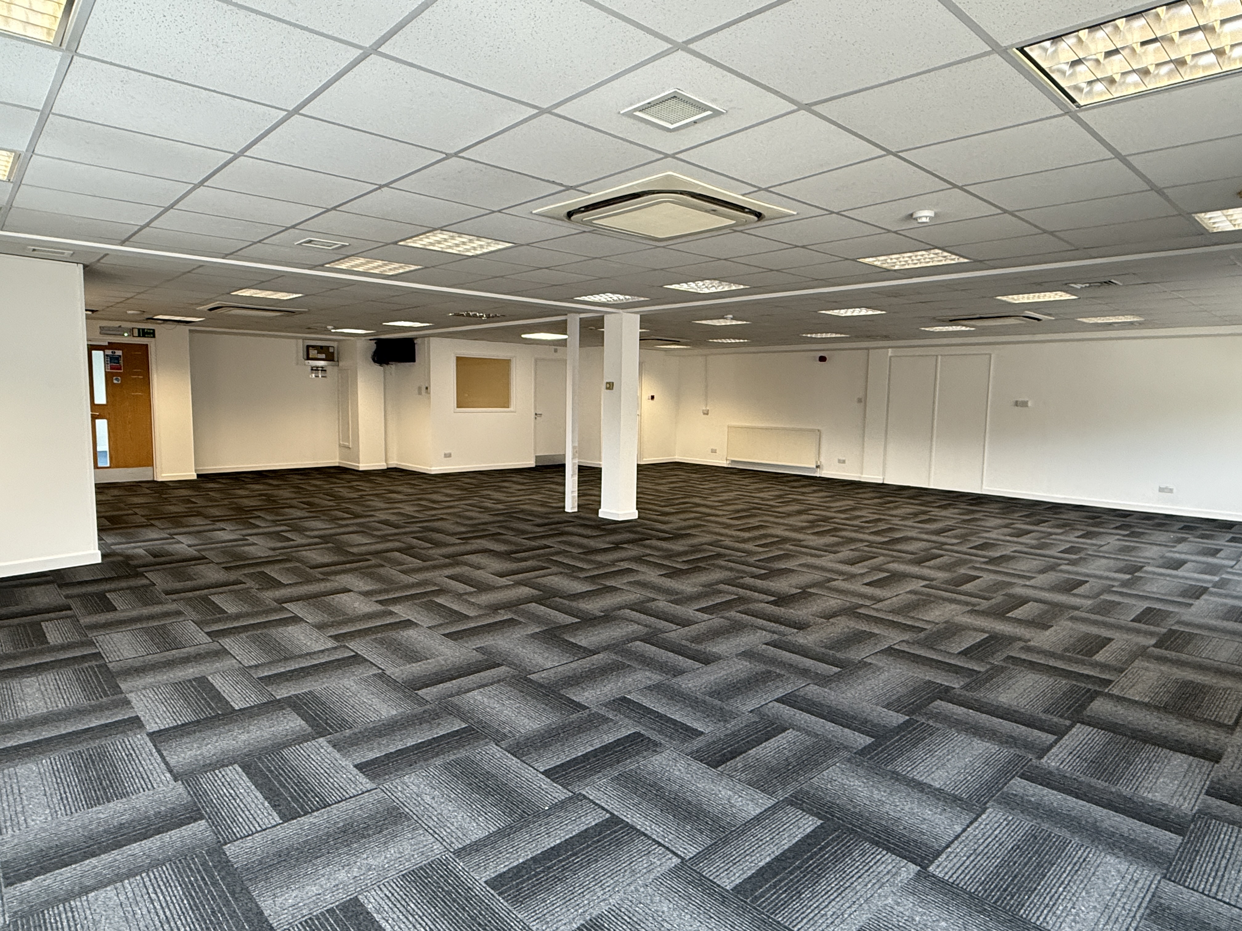 Office in Exeter - photo 2